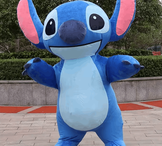 Maskot Stitch – modrý rozprávkový mimozemšťan zabávajúci deti na oslave